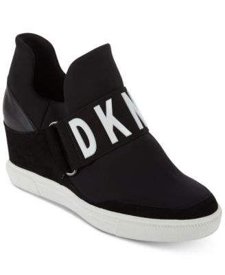 DKNY Cosmos Platform Sneakers, skapade för Macy's & Recensioner