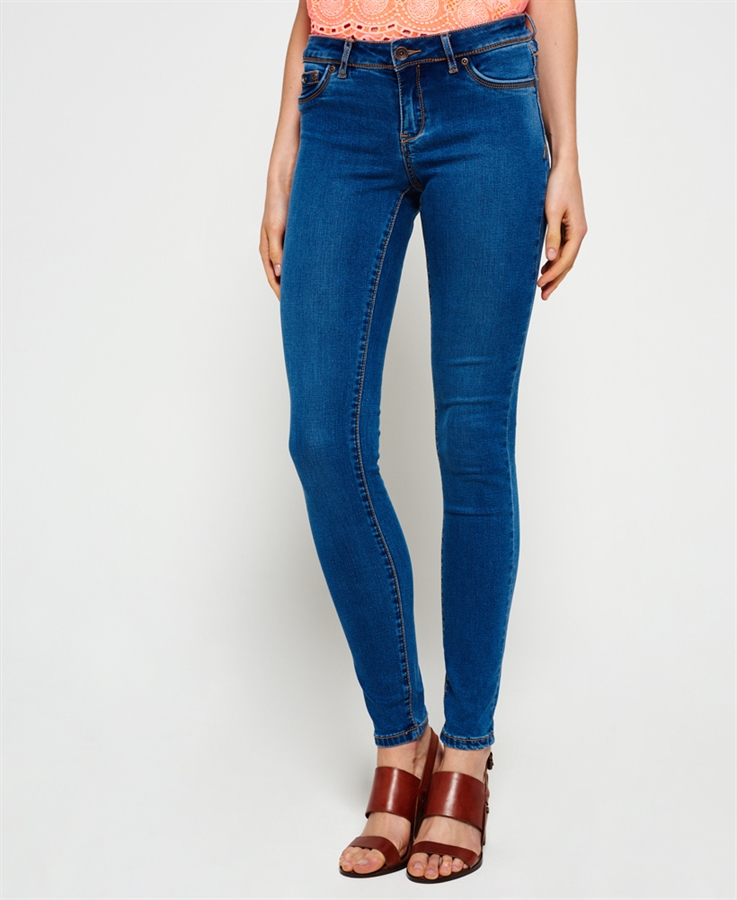 BLUE LADIES JEANS bild på superdry damjeans alexia jegging kungsblå FLBDCWS