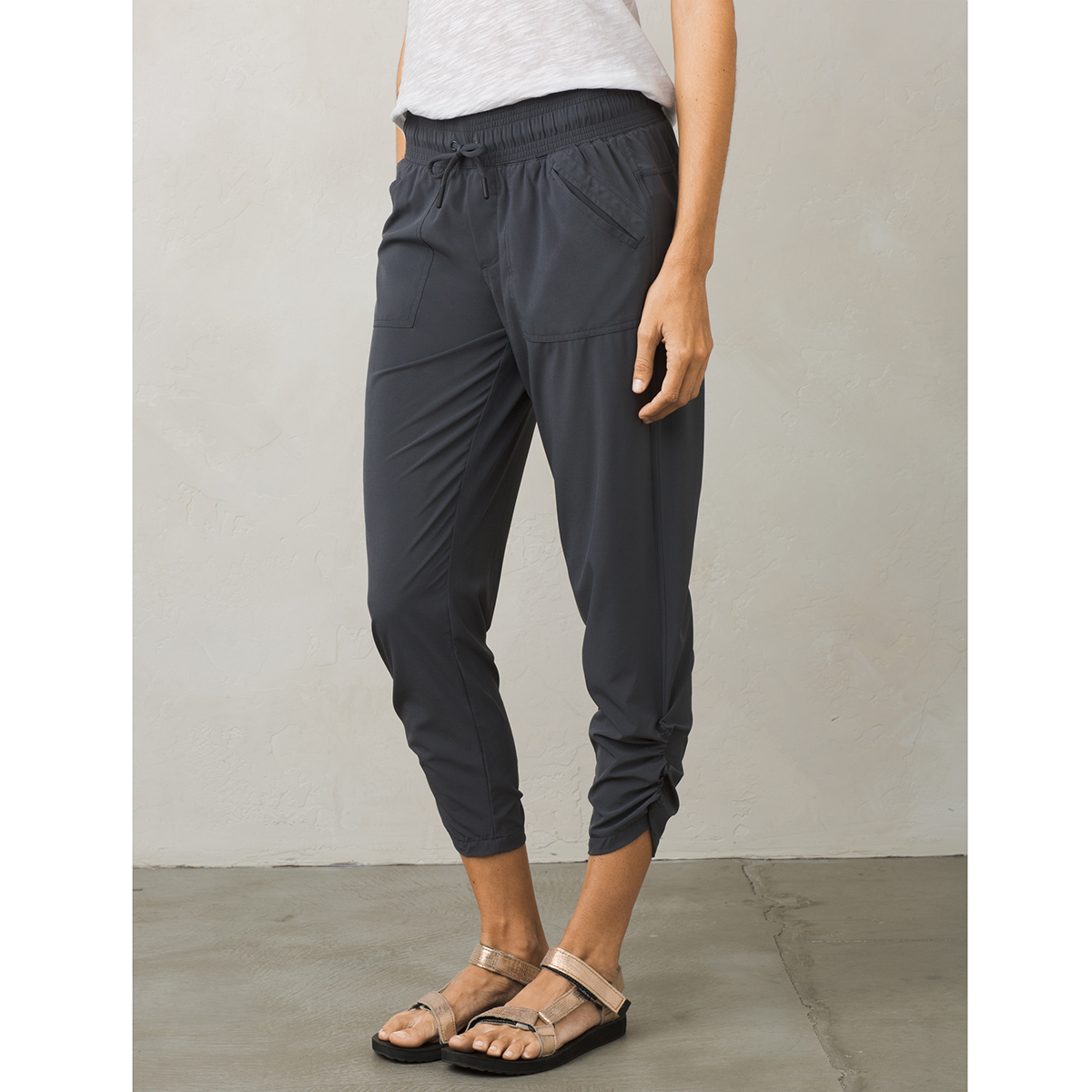 ... PRANA Womenu0026#39;s Midtown Capri Pants - COAL- ...