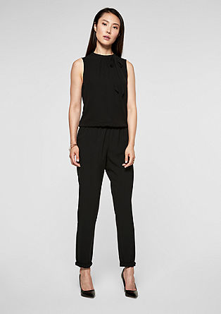 s.Oliver Pantsuits jumpsuit i tygblandning med en pussycat-rosett från s.oliver RDDPFMN