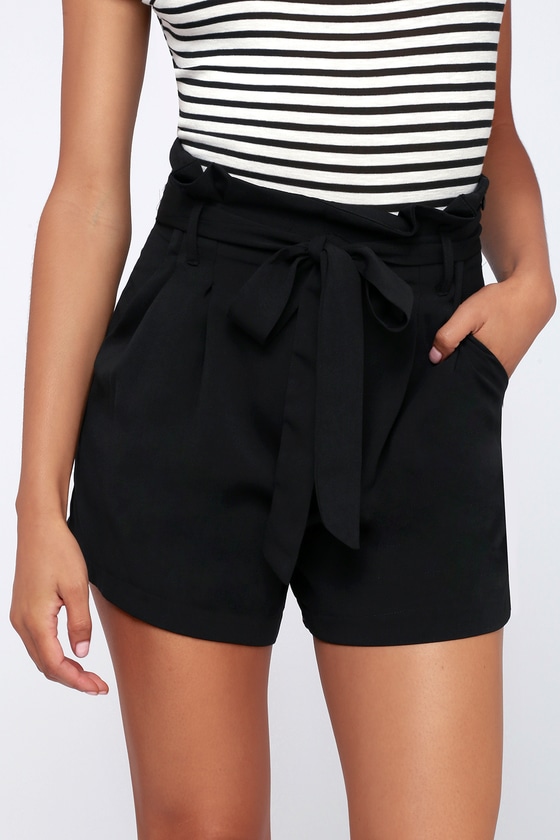 Chic Black Shorts - Paperbag midjeshorts - Snygga shorts