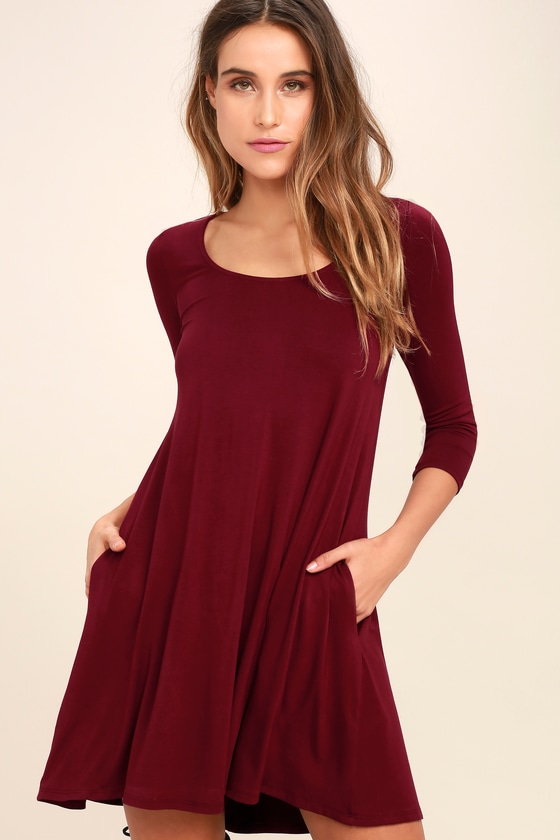 Söt vinröd klänning - svängklänning - långärmad klänning