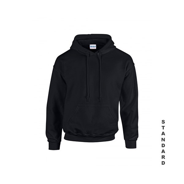 Så här stylar herrar en svart hoodie